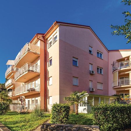 1 Bedroom Amazing Apartment In רייקה מראה חיצוני תמונה