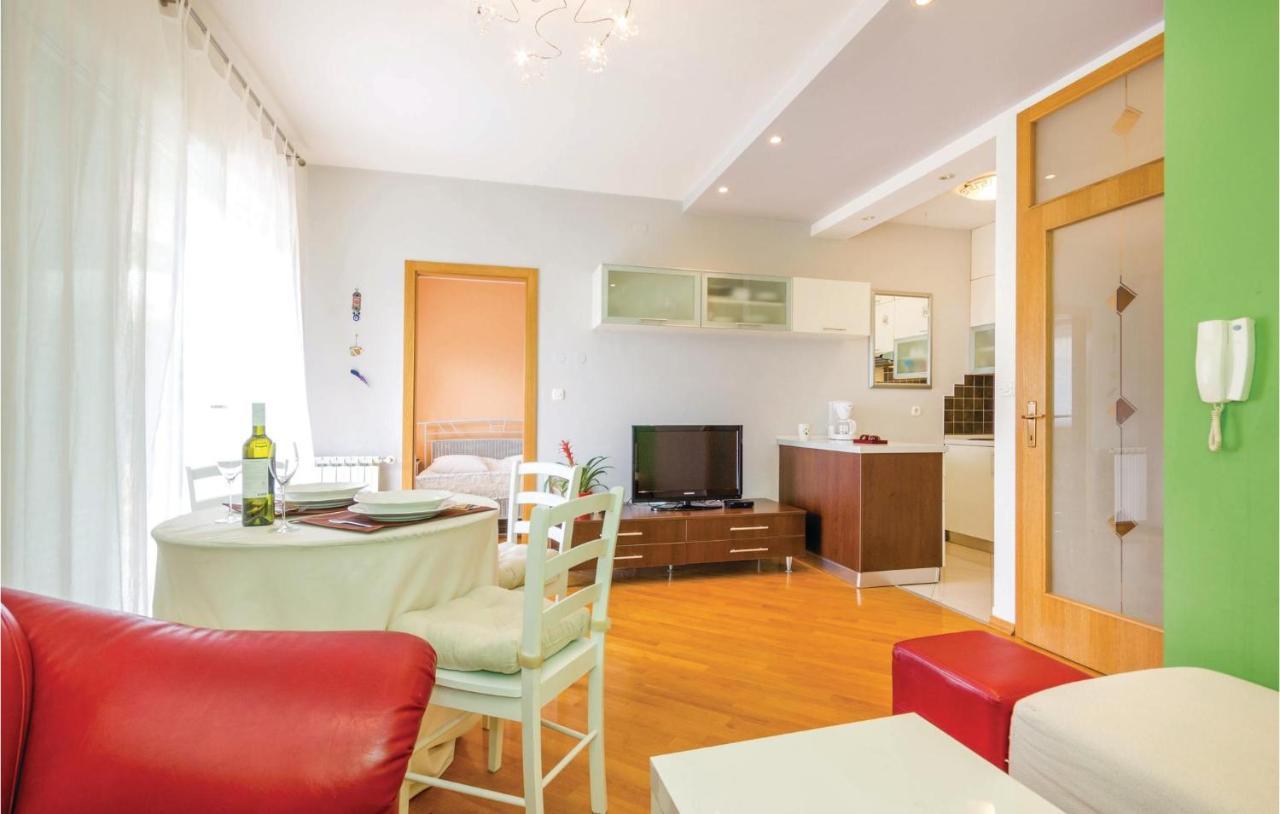 1 Bedroom Amazing Apartment In רייקה מראה חיצוני תמונה