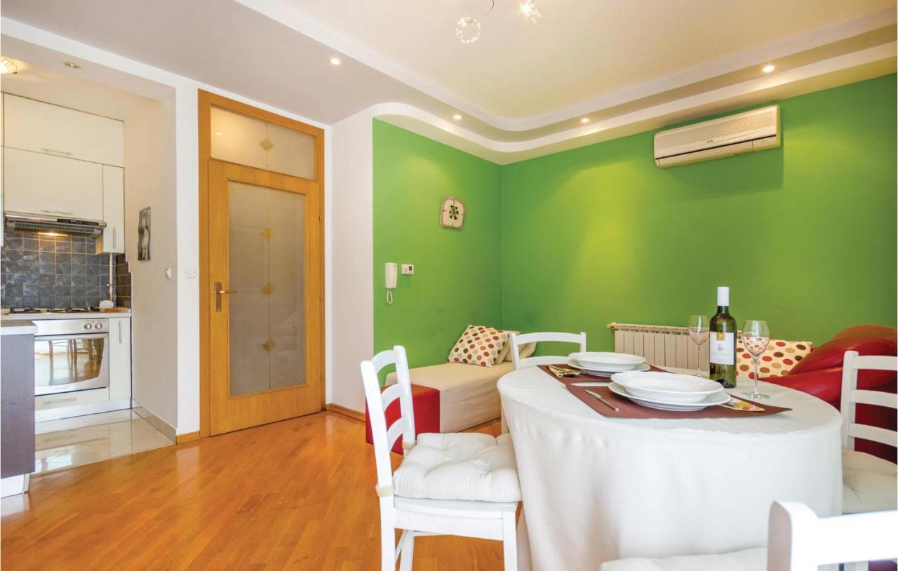 1 Bedroom Amazing Apartment In רייקה מראה חיצוני תמונה